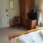 Comfortable Lovely Twin In A Quiet Location Nocleg ze śniadaniem 3*