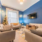 Comfortable Lovely Twin In A Quiet Location Nocleg ze śniadaniem