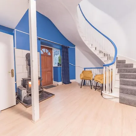 Comfortable Lovely Twin In A Quiet Location Nocleg ze śniadaniem 3*