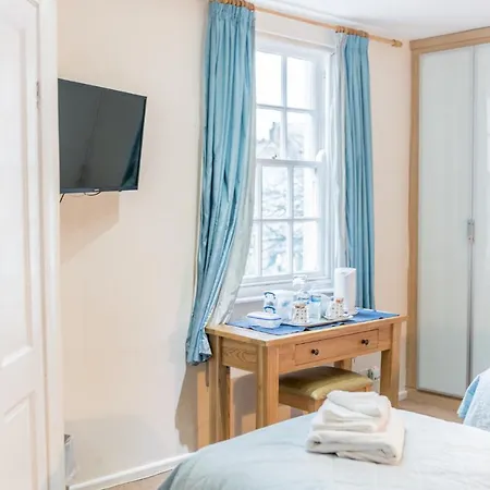 住宿加早餐酒店 Comfortable Lovely Twin In A Quiet Location 3*