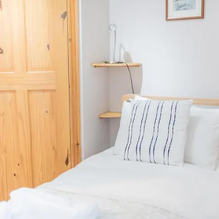 Comfortable Lovely Twin In A Quiet Location 住宿加早餐酒店 3*