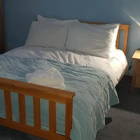 住宿加早餐酒店 Comfortable Lovely Twin In A Quiet Location 3*